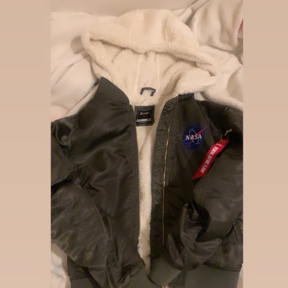 Jacket - Picture 6 of 6